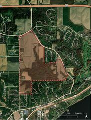 Bettendorf considers annexing, adding sewer to 420 acres to the east