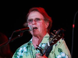 Country Joe McDonald, anti-war singer who electrified Woodstock, dies at 84