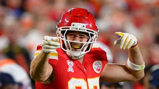 Report: Chiefs legend Travis Kelce returning to Kansas City for a 14th season