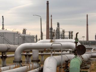 EU offers to pay Ukraine to fix oil pipeline at the center of Ukraine-Hungary feud