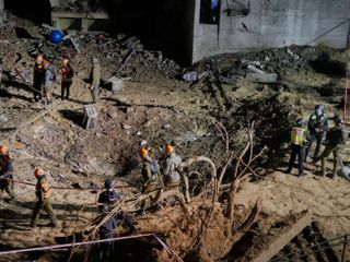 Trump threatens to 'obliterate' Iran's power plants as Iran strikes 2 Israeli cities