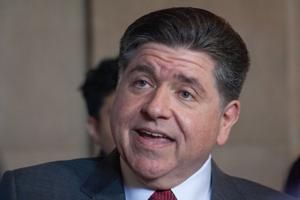 Lawmakers advance Pritzker’s school cell phone ban, social media regulations