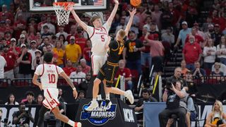  Ninth-seeded Iowa continues improbable March run, beating Nebraska 77-71 to reach Sweet 16