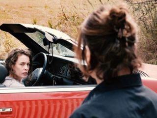 Strangers forge a powerful bond after a car crash in 'Miroirs No. 3'