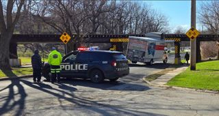 U-Haul strikes railroad overpass in Davenport