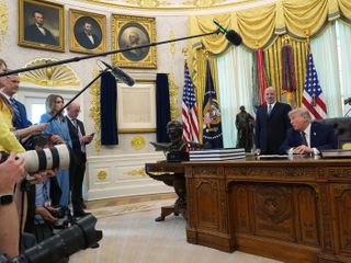 Trump plans to attend Wednesday's Supreme Court hearing on birthright citizenship