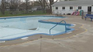 Clinton’s Meadowview Pool could close without community help
