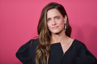 Actor Amanda Peet says she's 'cancer-free and extremely lucky'