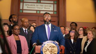  Illinois House approves megaprojects bill, but the Bears want changes