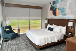Cambria Hotel Bettendorf to be converted to Holiday Inn Express