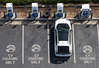 How well can EVs handle the heat — and the cold? AAA put them to the test