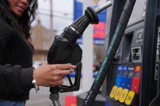 Iowa gas, diesel prices near record highs: AAA