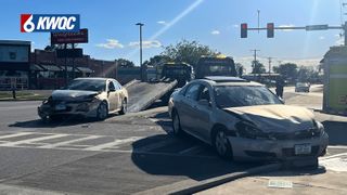 Minor injuries reported in Milan 2-vehicle collision
