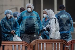 U.S. cruise passengers head to Nebraska for hantavirus monitoring