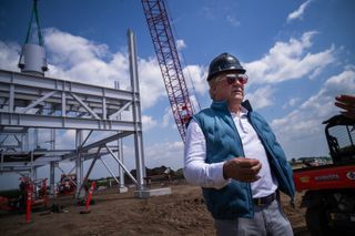 How a CEO and Trump donor is weaponizing tariffs against his rivals