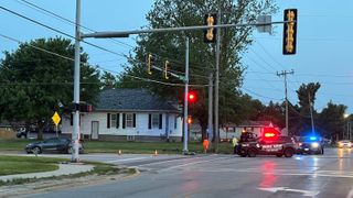  Crews respond to East Moline crash