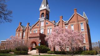  Drake University reports $424.1 million annual economic impact on Iowa 