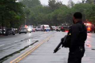Secret Service fatally shoots suspect outside White House checkpoint, bystander wounded