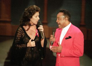 Peabo Bryson, known for 'Aladdin' and 'Beauty and the Beast' duets, has died at 75