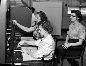 Memories of Muscatine: Northwestern Bell Telephone Operators