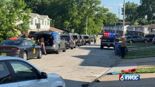  Large police presence responds to Bettendorf apartment complex  