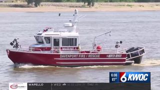  Davenport fire christens new rescue boat ‘Big Red’