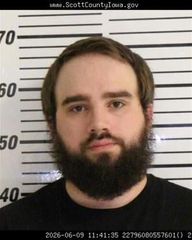 Davenport man on bond in child sex abuse materials case arrested in online sting