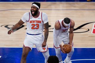 Knicks rally from 29 points down and beat Spurs for 3-1 NBA Finals lead