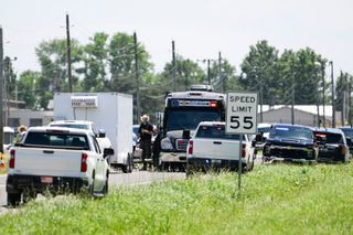12 dead after skydiving plane crashes in Missouri, authorities say