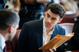 Luigi Mangione's lawyers withdraw plans for psychiatric defense