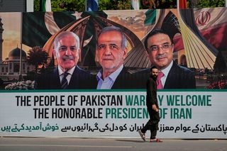 Iran's president heads to Pakistan as U.S.-Iran teams work on war-ending deal
