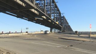  Traffic Alert: Government Bridge, Rock Island Viaduct to close for sealing