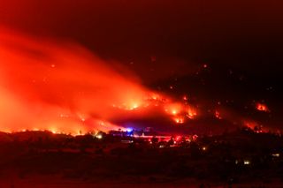 Thunderstorms, heat and wind will hamper efforts to contain Colorado wildfires