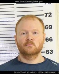 Des Moines man charged in Scott County with exploitation of a minor, grooming