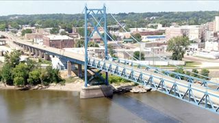 Clinton's downtown assessed for economic prospects