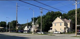 Officers use gas, 'flash bang' during execution of Davenport search warrant