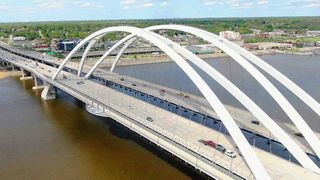 Gray Matters Collective and the QC Labor Federation partner for suicide prevention via bridge barriers