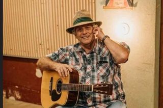Jim Avett, Dyer Davis will perform in Cambridge house concerts
