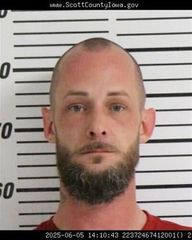 East Moline man makes plea deal in Scott County human trafficking case