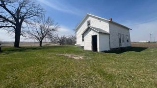  Historic 1-room schoolhouse set to be relocated in Wilton