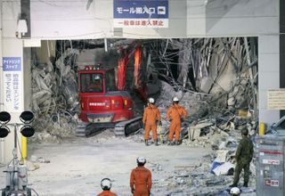 Death toll from southwestern Japan quake climbs to 34