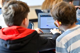 Illinois bill to protect children online
