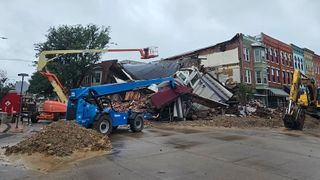  2 downtown Muscatine buildings collapse overnight