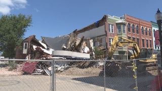Muscatine building collapse disrupts traffic and local businesses 