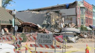 Muscatine evaluates 200 block of downtown after building collapse