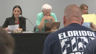  Eldridge volunteer firefighters say they’ll walk if city takeover proceeds