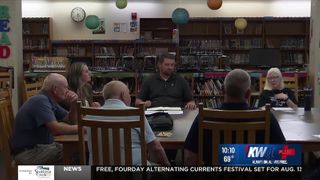  Davenport district tours new $55M smart middle school ahead of upcoming school year