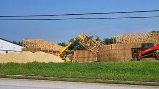 Partial collapse stalls Davenport building project