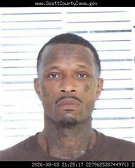 Man arrested in Monday armed robbery in Davenport