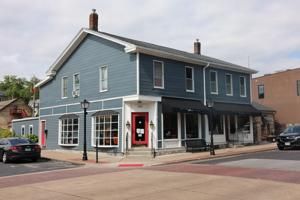 Zoning Commission recommends city allow tattoo shops in the Village of East Davenport
